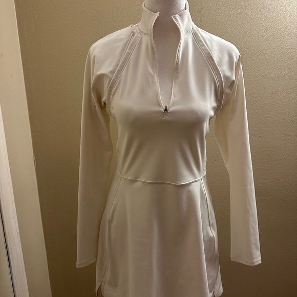Wilson Other - Wilson Women's Tiebreaker Convertible Dress Size Medium Sandrift vory off-White
